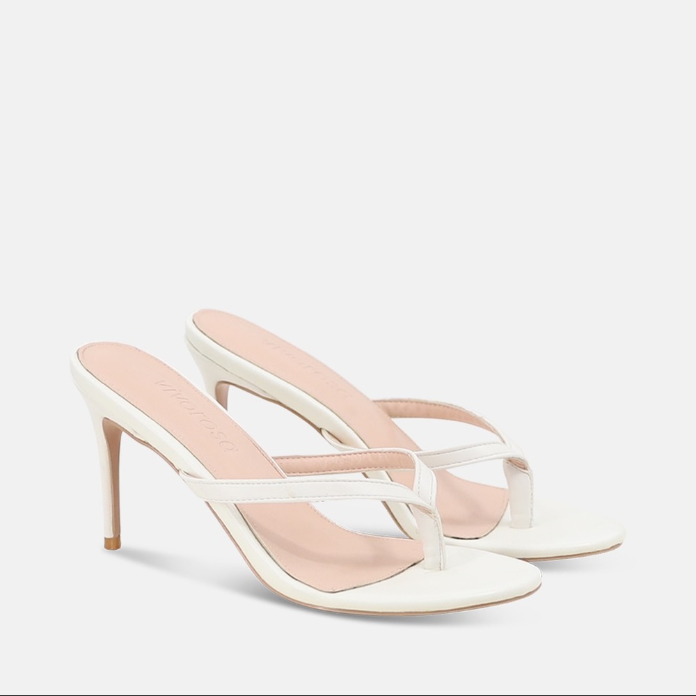 Women’s Rounded Toe Thong Mule Heeled Sandal in White Faux Leather - Picture 1 of 9